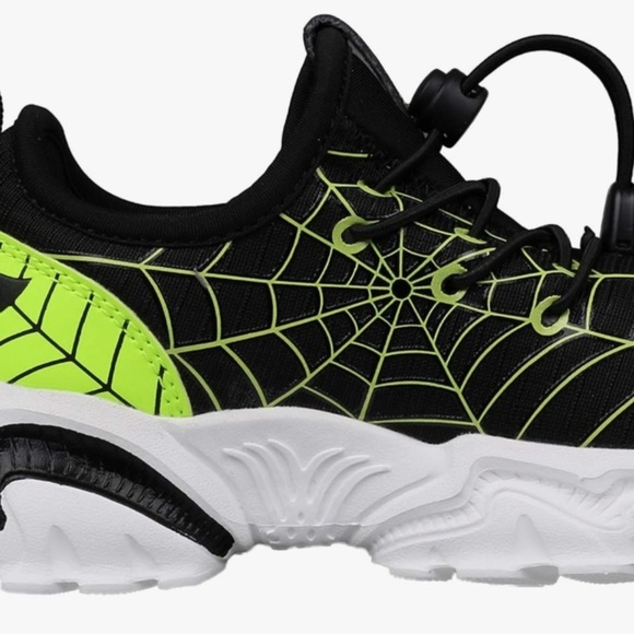 Boys 12.5 Spider sneaker’s. Stylish comfy durable. Great for every active kid! - Picture 12 of 13